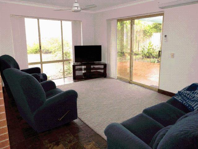 Spacious family living with room for everyone!