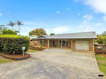 Spacious Family Living with Room for Everyone