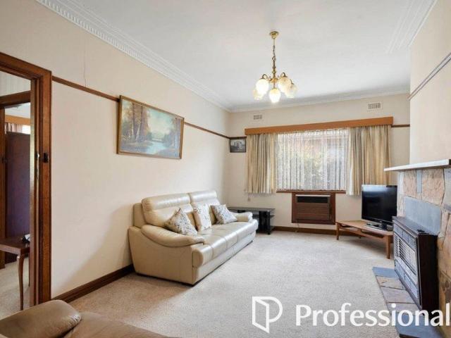 Spacious Family Living with Reserve Outlook