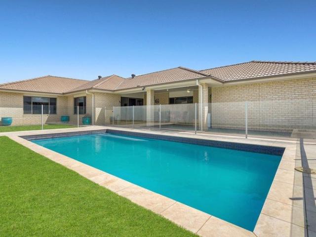 Spacious Family Living with Resort Style Outdoor Entertaining!
