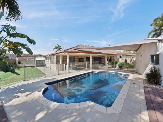 Spacious Family Living with Resort Style Entertaining on 1,002m²
