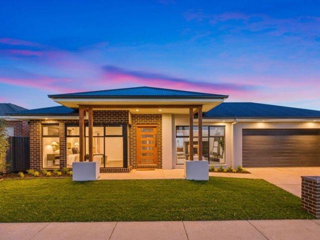 Spacious Family Living with Three Living Zones in the Heart of Lucas