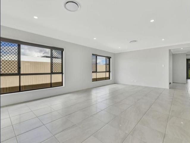 Spacious Family Living with Three Separate Living Areas
