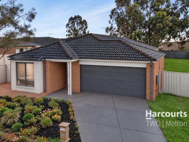 Spacious Family Living with Valuable Side Access