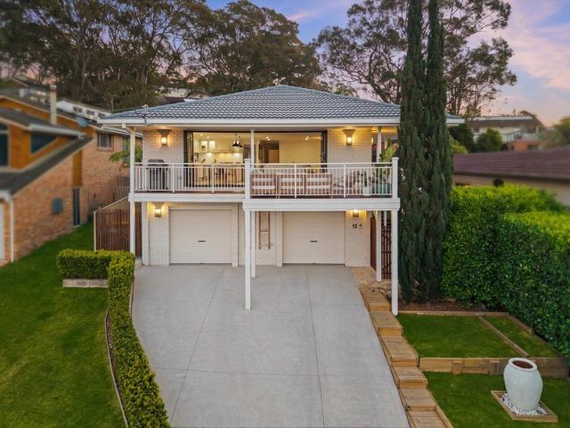 Spacious Family Living with Views and Seamless Indoor Outdoor Flow