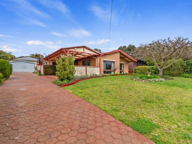 Spacious Family Living with Vineyard Views