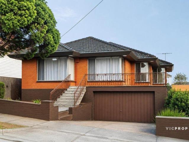 Spacious Family Living with Vintage Charm