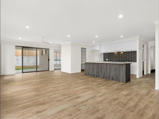 Spacious Family Living 4 Bed, 2 Bath, Double Garage