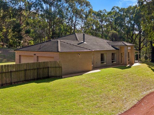 Spacious Family Lifestyle Property on One Hectare Just 12 Minutes from Colac