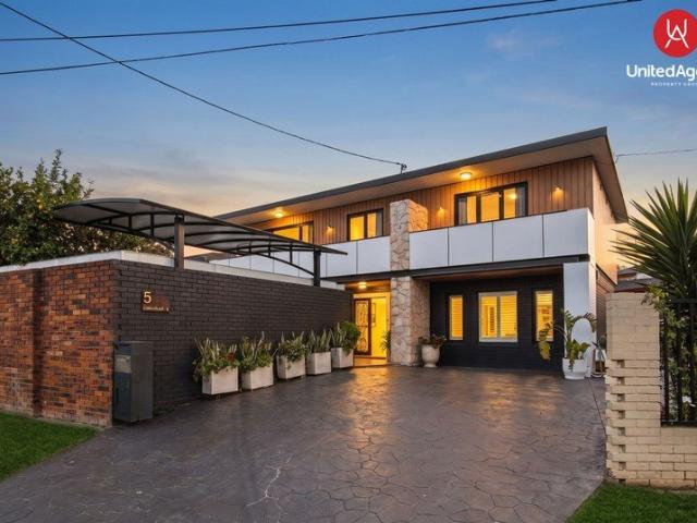 Spacious Family Sanctuary with Dual Living Potential & Resort Style Entertaining