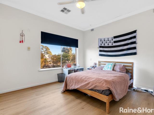 Spacious Family Retreat with Bonus Self Contained Granny Flat