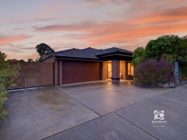 SPACIOUS FAMILY RETREAT WITH INGROUND POOL