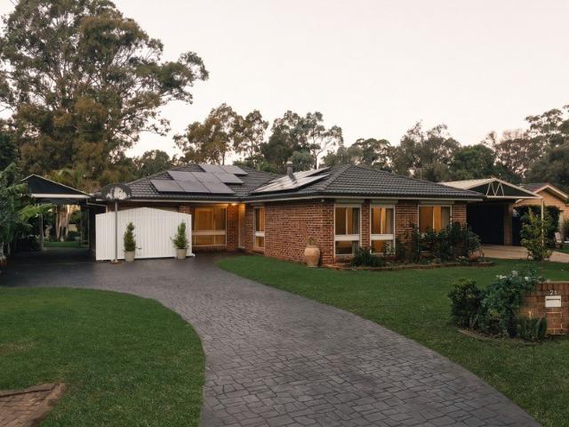 Spacious Family Retreat with Pool and Modern Open Plan Living