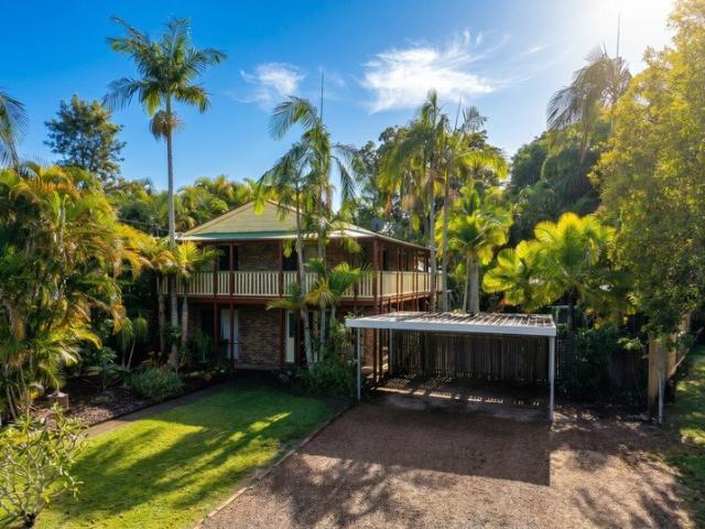 Spacious Family Retreat with Pool & Dual Living Potential in Peaceful Cul de Sac!