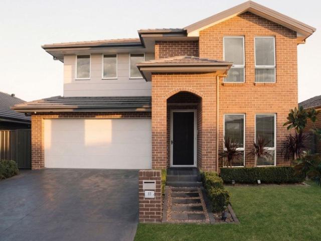 Spacious Family Retreat with Versatile Living Areas and Alfresco Dining