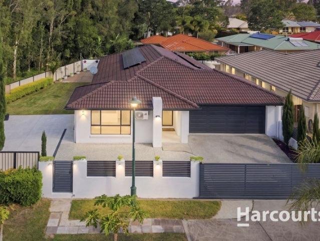 Spacious Family Retreat in the Heart of Heritage Park