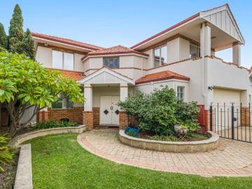Spacious family residence in a prestigious South Perth location