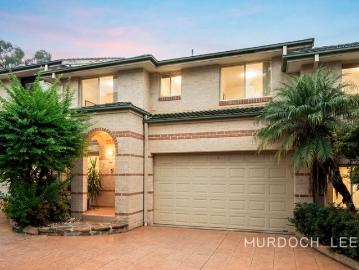 Spacious Family Townhouse in a Highly Sought After Location