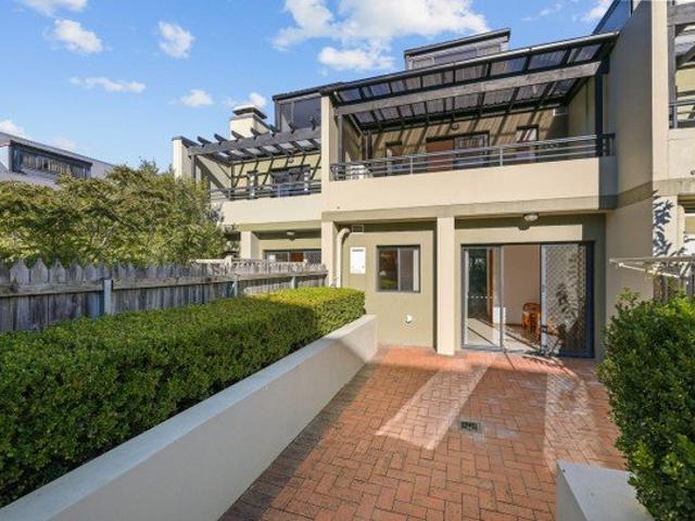 Spacious Family Townhouse in a Prime Ermington Location