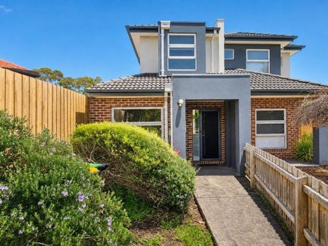 Spacious Family Townhouse in Quiet Court Location