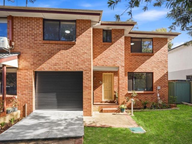 Spacious Family Townhouse with Generous Backyard & Outdoor Entertaining