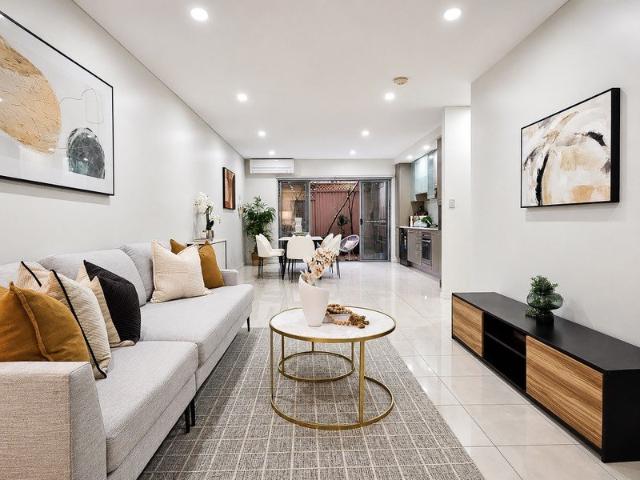 Spacious Family Townhouse with Superb Outdoor Entertaining Area