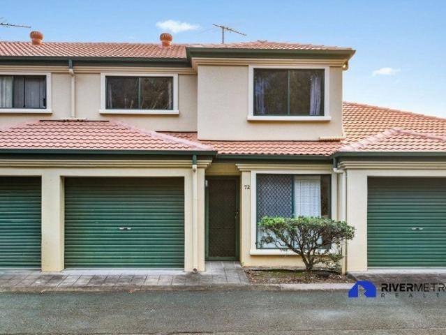 Spacious Family Townhouse with Resort Style Facilities in Prime Runcorn Location