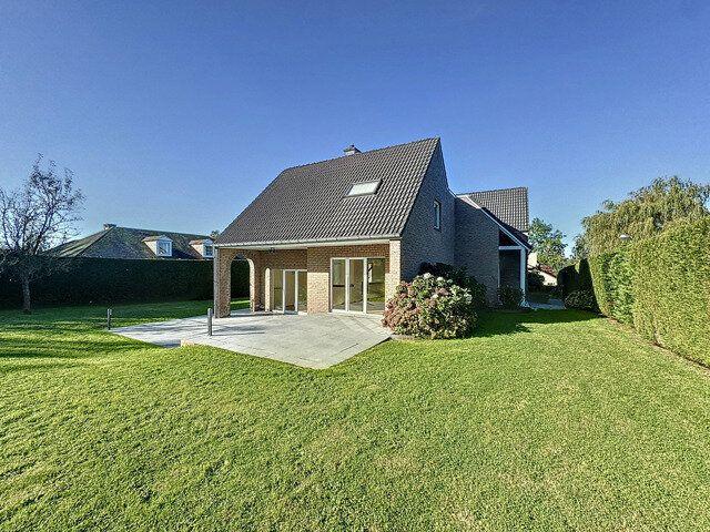Spacious family villa in the St John's district