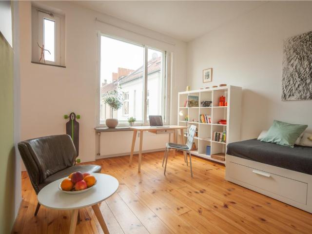 Spacious, fantastic studio Neukölln, Berlin Amsterdam Apartments for Rent