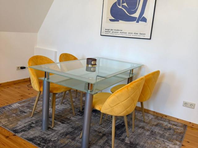 Spacious, fashionable flat in Lichterfelde, Berlin Amsterdam Apartments for Rent