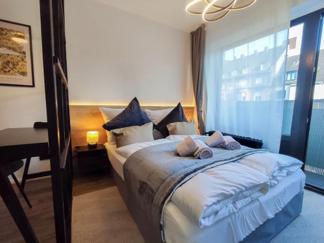 Spacious & fashionable studio Düsseldorf, Dusseldorf Amsterdam Apartments for Rent