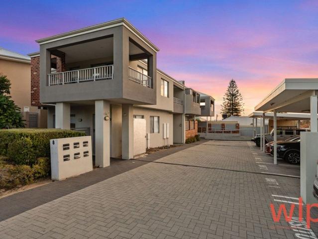 BIgger than standard Spacious 70m² First Floor Apartment with Dual Balconies