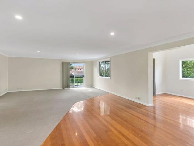 Spacious Five Bedroom Coastal Living in the Heart of Lennox Head