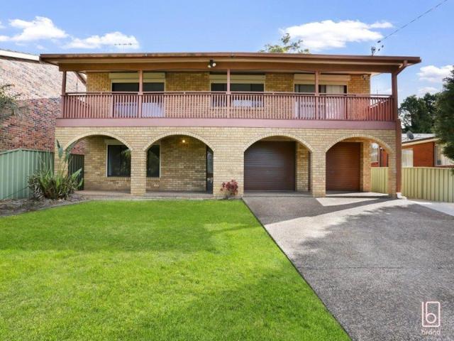 Spacious Five Bedroom Family Home in a Convenient Coastal Location