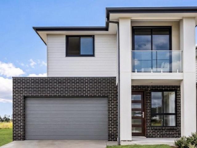 Spacious Five Bedroom Family Home in a Convenient Rouse Hill Location