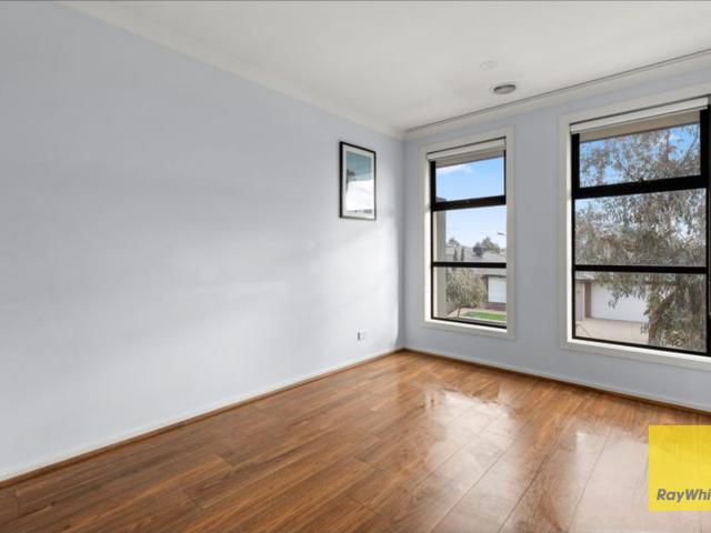 Spacious Five Bedroom Family Home in a Prime Tarneit Location