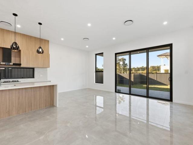 Spacious Five Bedroom Family Home in a Prime Location
