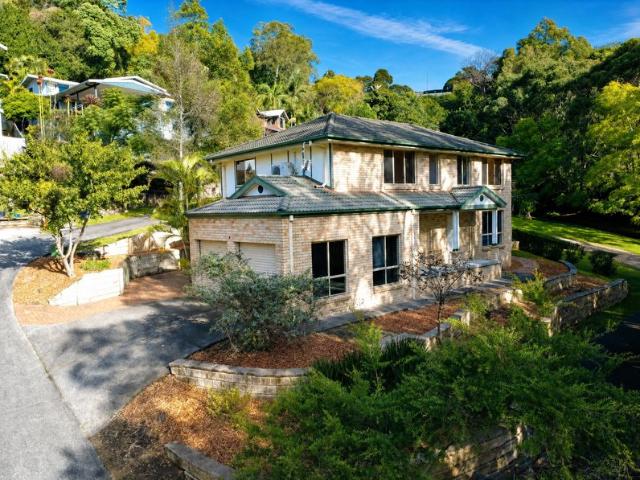 Spacious Five Bedroom Family Home in a Quiet Cul de Sac