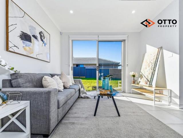 Spacious Five Bedroom Family Home in Oran Park