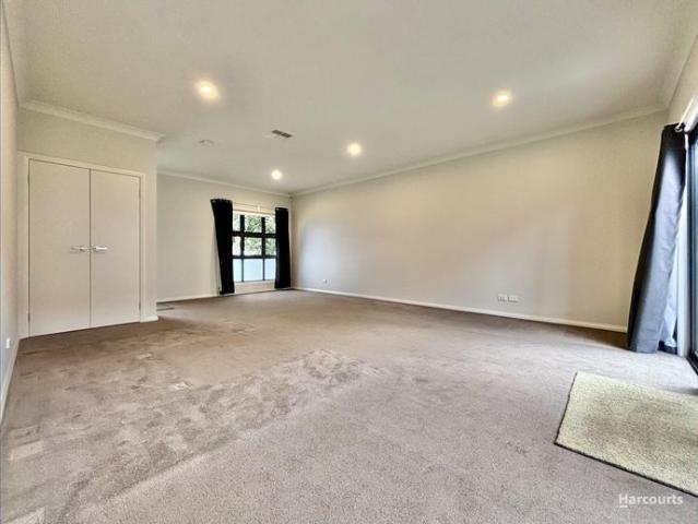 Spacious Five Bedroom Family Home in the Heart of Oran Park.