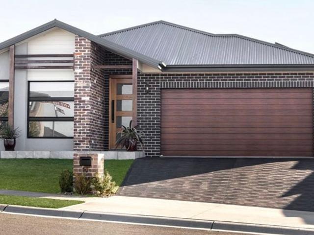 Spacious Five Bedroom Family Home in the Heart of Tahmoor