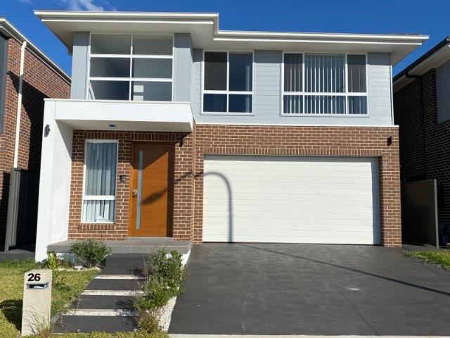 Spacious Five Bedroom Family Home with Guest Room Downstairs!