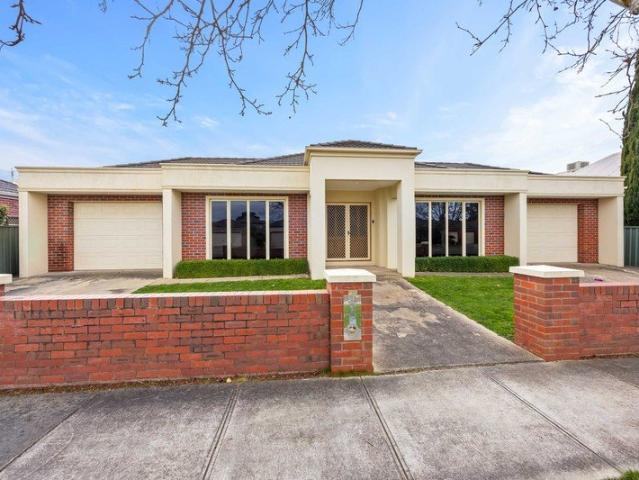 Spacious Five Bedroom Family Home with Theatre Room and Additional livings Rooms