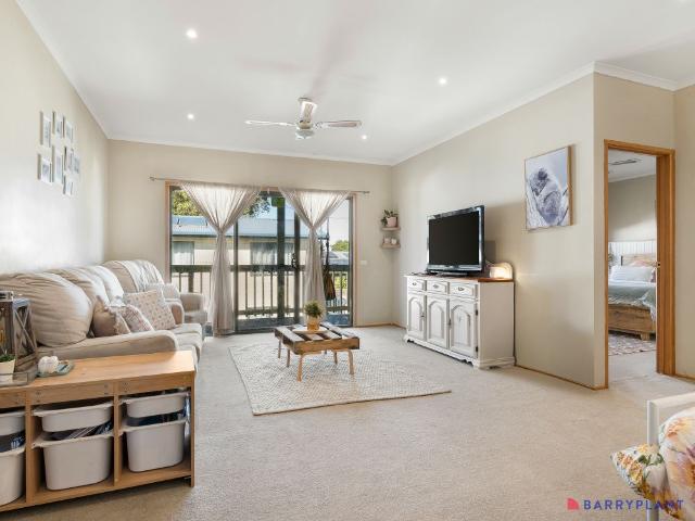 Spacious Five Bedroom Family Home with Multiple Living Areas, Solar & Exceptional Parking