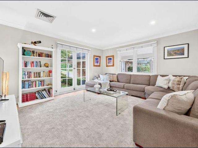 Spacious Five Bedroom Family Home with Pool and Outdoor Entertaining
