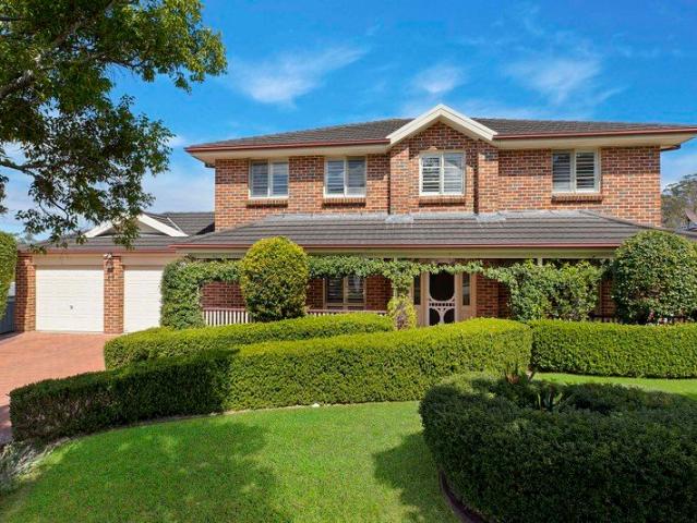 Spacious Five Bedroom Family Home with Pool & Spa