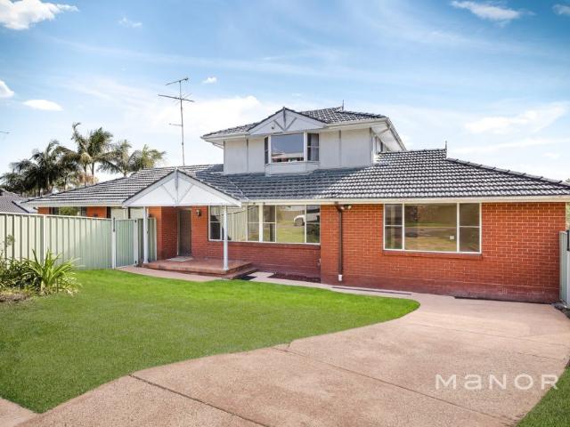 Spacious Five Bedroom Family Home with Pool