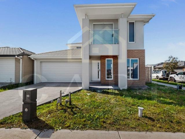 Spacious Five Bedroom Family Home with Study & Balcony