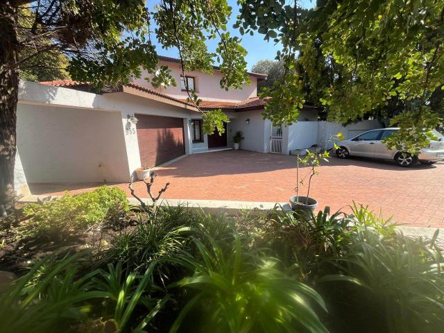 Spacious Five Bedroom Family Home To Rent In Prestigious Dainfern Golf Estate