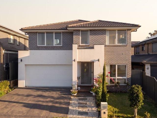 Spacious Five Bedroom Home with Modern Design and Outdoor Retreat